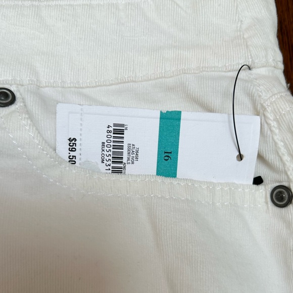 Crown & Ivy Skinny corduroy, jeans style, flat front, zip fly, skinny leg. Sz 16 - Picture 2 of 4